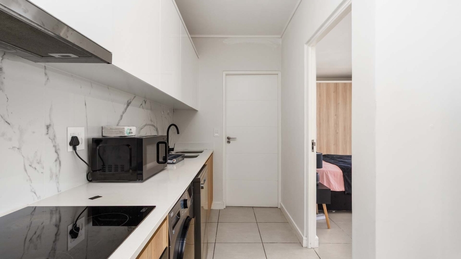 1 Bedroom Property for Sale in Sandown Western Cape